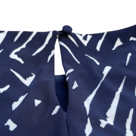 Ralph Lauren Blue and White Patterned Dress - Picture 4 of 7